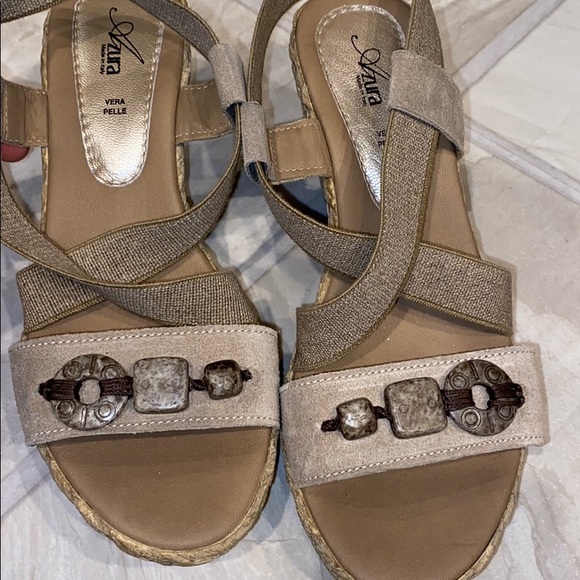 Like new Suede canvas faux rope wedge - Picture 2 of 9